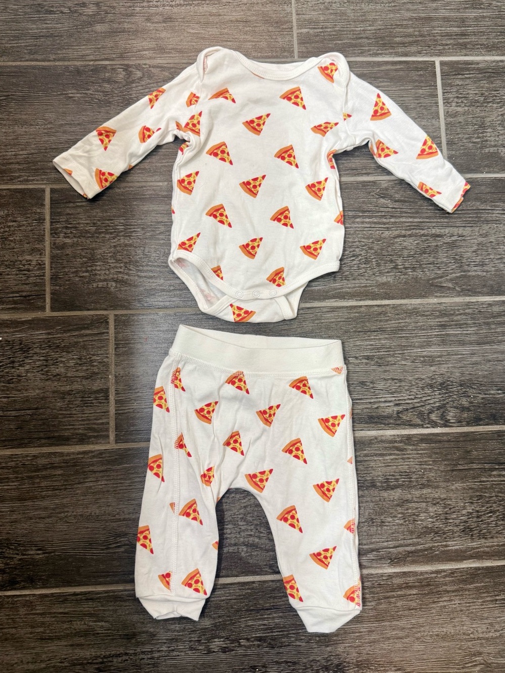 Size 3-6 Monica & Andy pizza set.